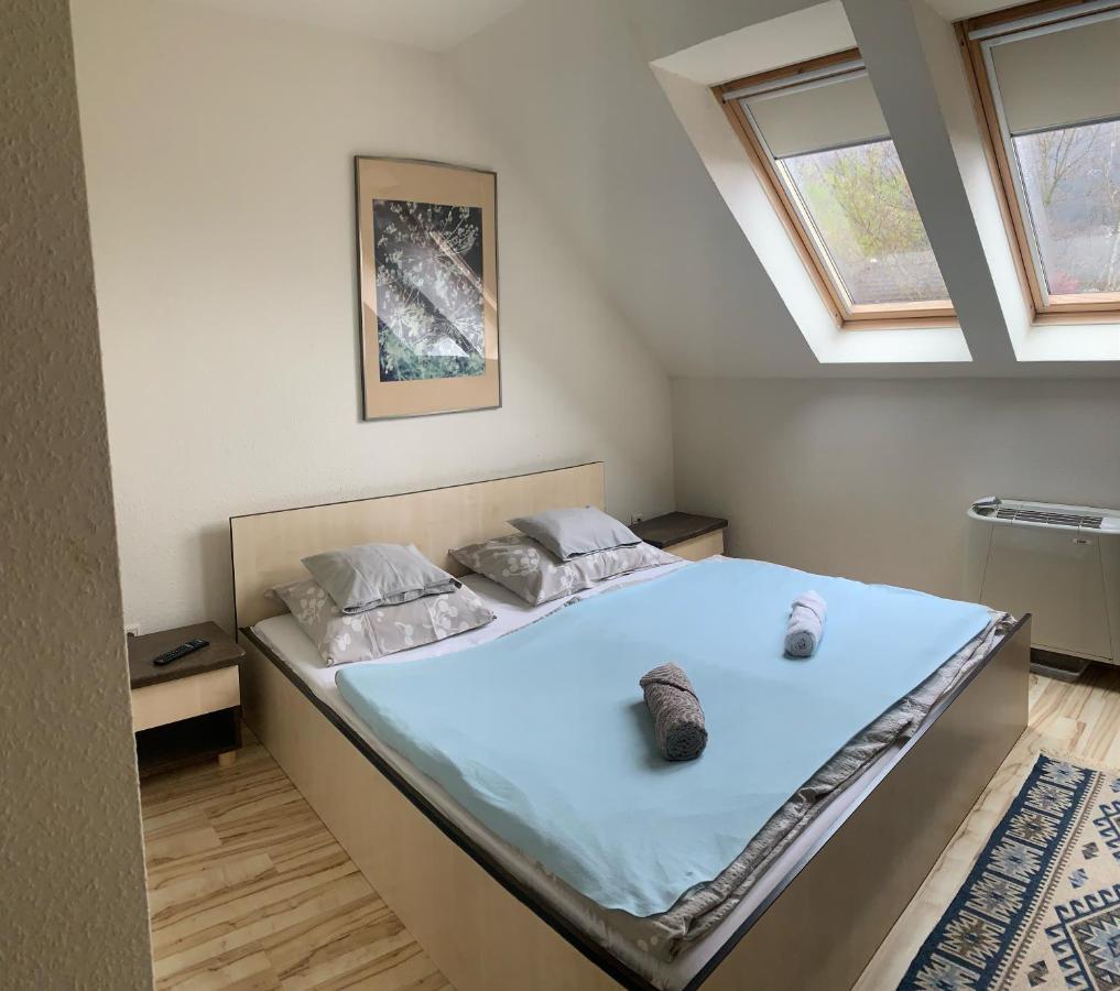 Bed and Breakfast Tündérszikla Panzió Pilisjaszfalu Esterno foto