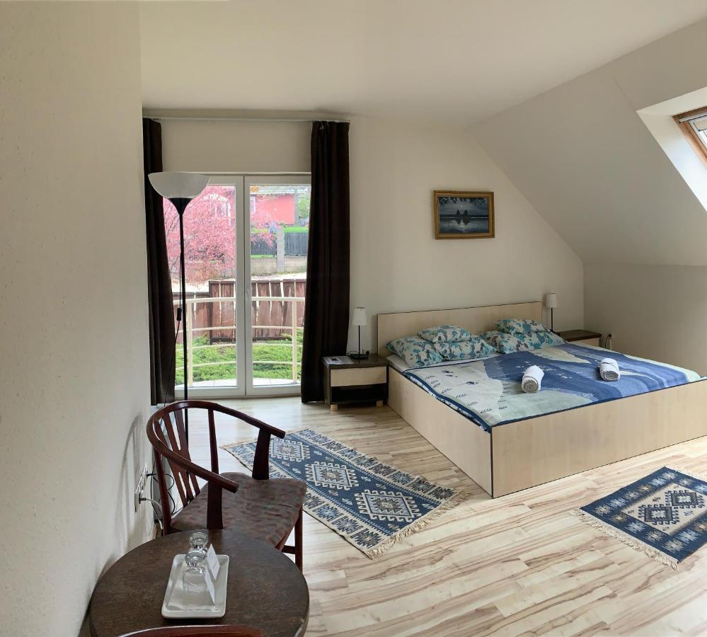 Bed and Breakfast Tündérszikla Panzió Pilisjaszfalu Esterno foto